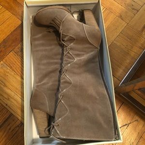 Coconut Burley lace up boots.